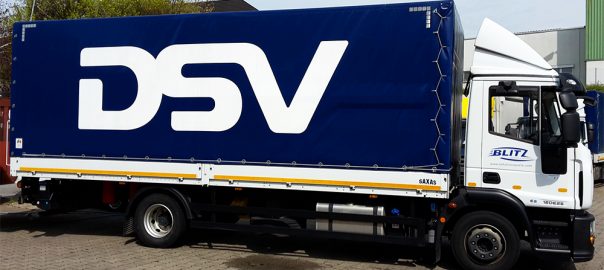 Anhängerbeschriftung für Logistikunternehmen DSV in Ludwigsburg