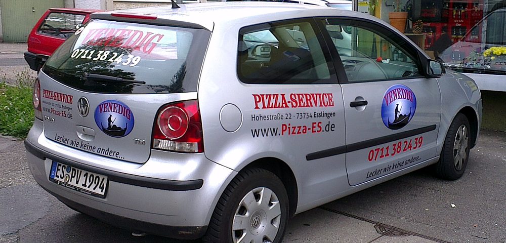 Werbebeschriftung für Pizzalieferdienst Venedig aus Esslingen